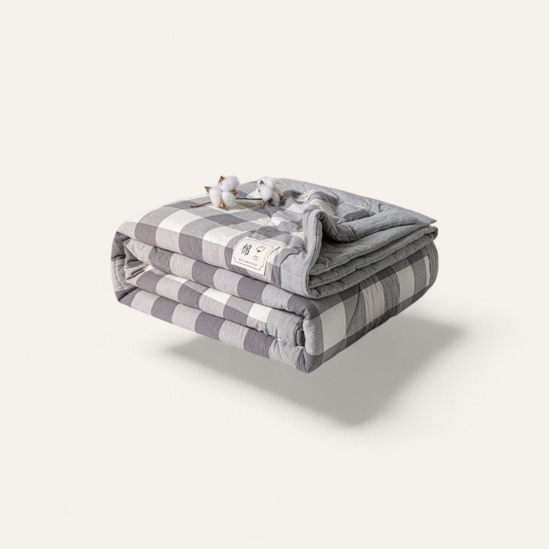Driftward grey and white checkered cooling summer quilt made from Xinjiang cotton. Lightweight and breathable.